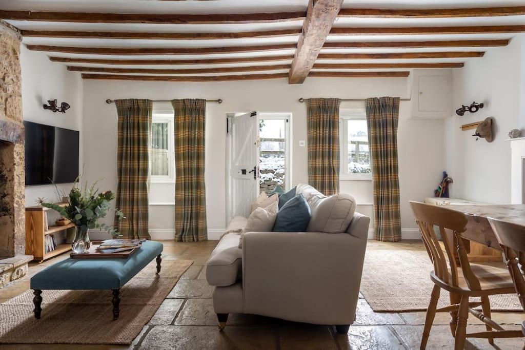 Charming 17Th Century Cotswold Cottage Adlestrop Exterior foto